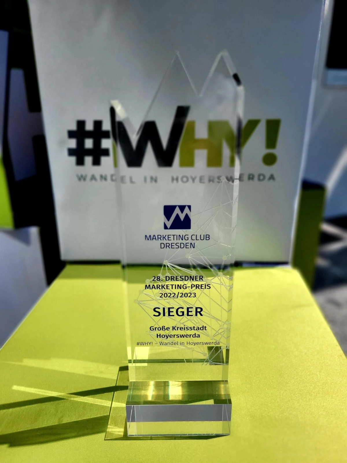 Die Stadt Hoyerswerda gewinnt den Dresdner Marketing-Preis für  #WHY